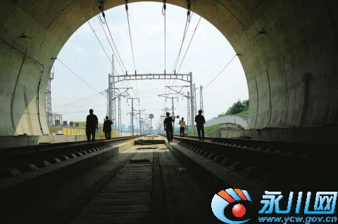 建设者们的身影